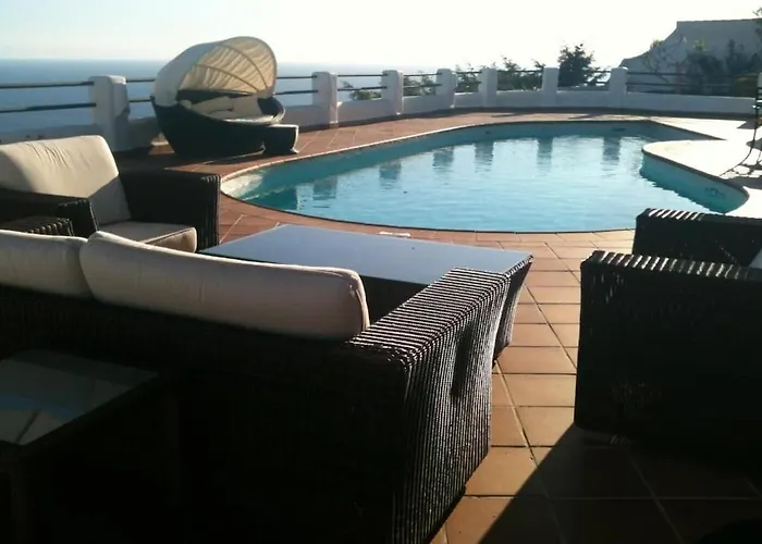 Stunning With Beautiful Views And Private Pool Grenade