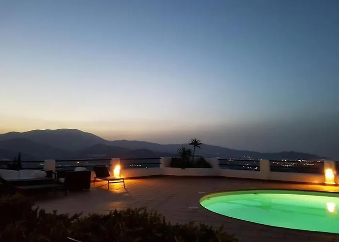 Stunning With Beautiful Views And Private Pool Villa
